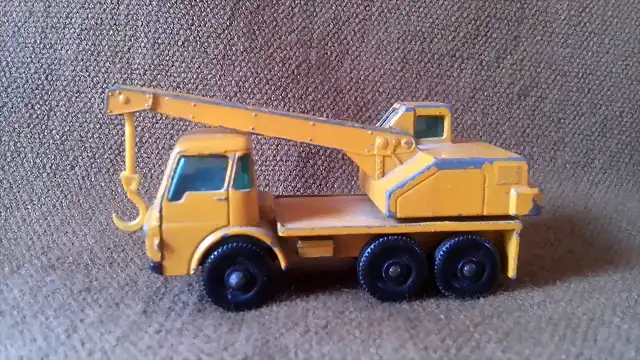 MATCHBOX 63 Dodge Crane Truck (2)