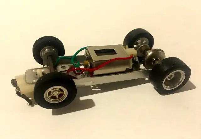 R-81516 CHASSIS 2