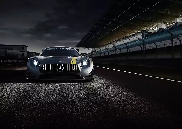 mercedes-amg-drops-first-photo-of-the-amg-gt3-race-car-92501_1