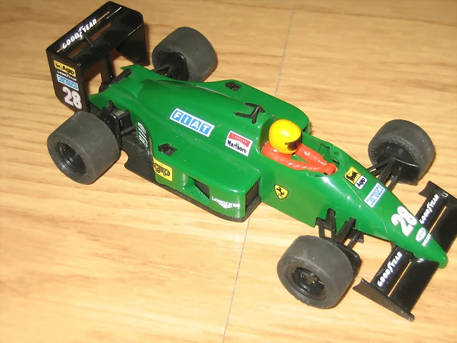 Ferrari F1 verde (2) Ferrari F1 verde (2)