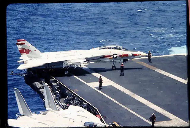 F-14 Tomcat en USS Enterprise CVN-65. Ao 1973