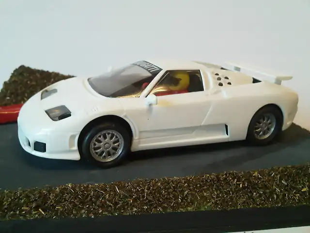 Bugatti EB 110 LM 01