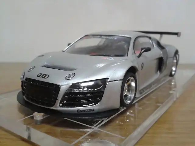 Audi R8 008