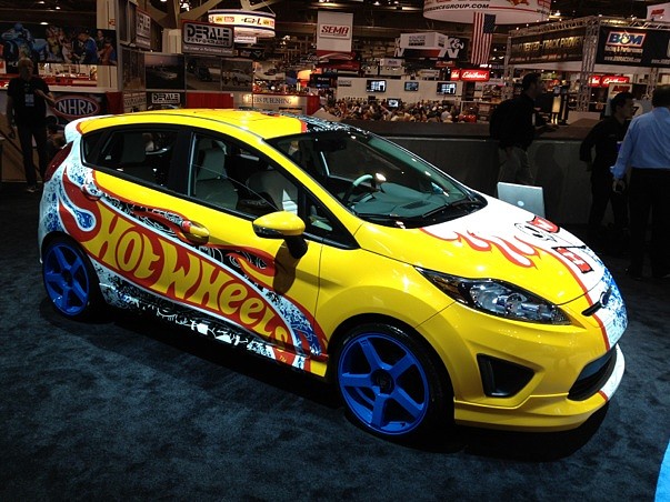 2012-team-hot-wheels-ford-fiesta-at-sema-2011_100368790_m