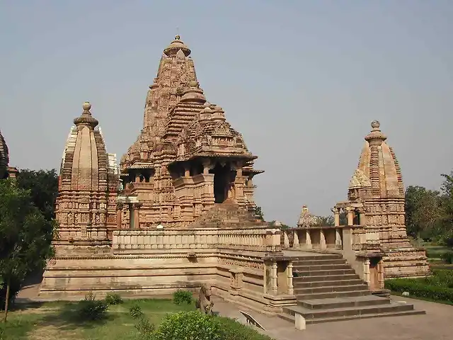 380 Jehangir temples Lakshmana de Khajuraho