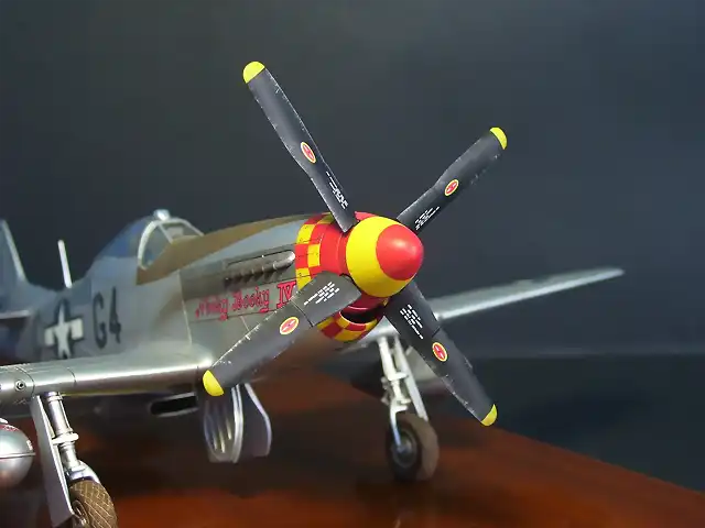 NorthAmericanP-51DMustang 16