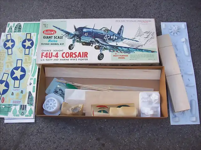 f4u-4-corsair-madera-balsa-guillows-en-su-caja-3925-MLA4880877043_082013-F