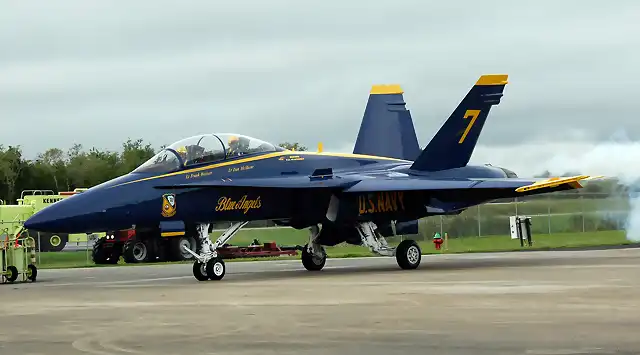 Blue_Angels_FA-18_taxis_at_KSC