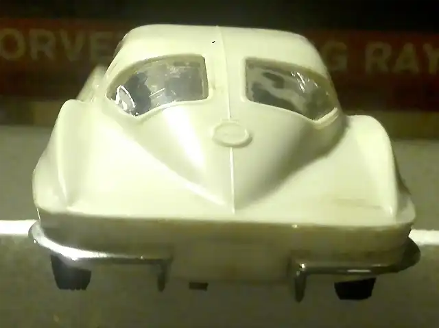 revell '63 vette C2 sting ray (4)