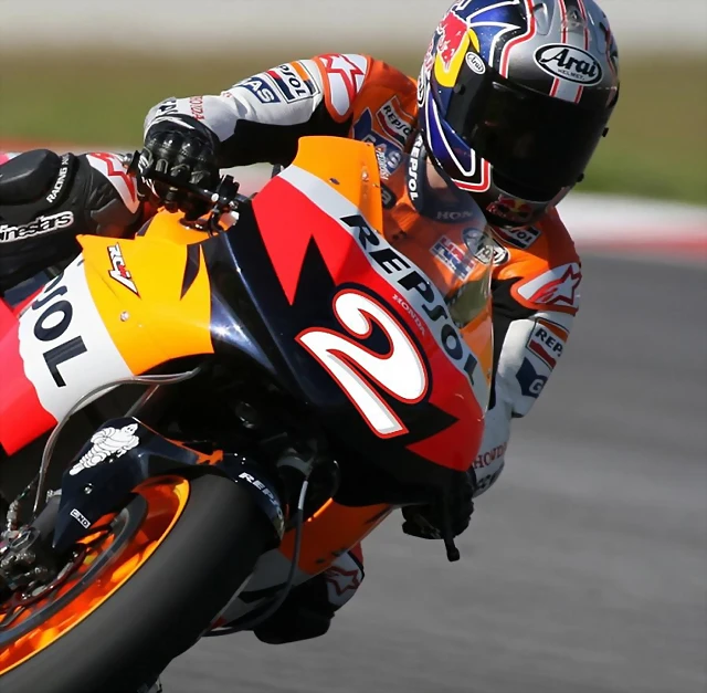 dani-pedrosa-lucira-dorsal-numero-2-sobre-rc212v-126340680315675 dani-pedrosa-lucira-dorsal-numero-2-sobre-rc212v-126340680315675