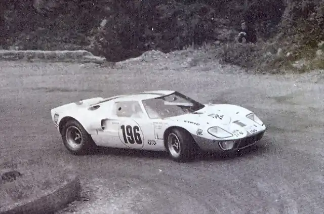 Ford GT40 TdF '69 - Martin - Samon - 02