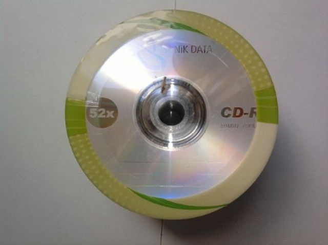 CD-R Y DVD R TORRES DE 25,50 Y100 DISCOS