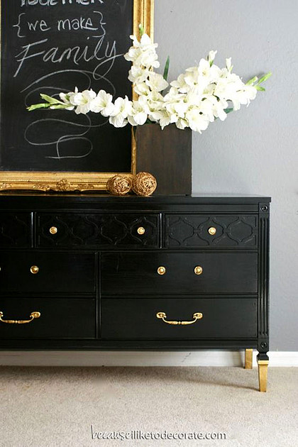 mueble-pintado-de-negro-1