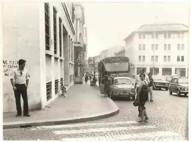 Mantua - Piazza Martiri di Belfiore, 1970 Mantua - Piazza Martiri di Belfiore, 1970