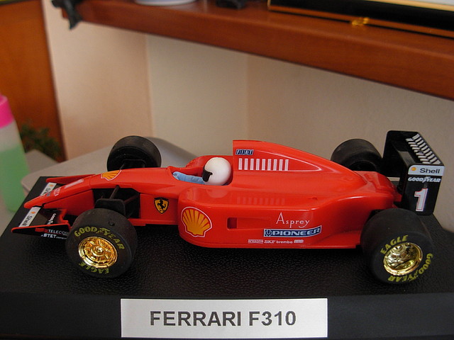 38 FERRARI F310