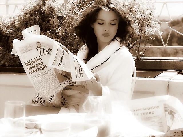 woman-reading-the-guardian