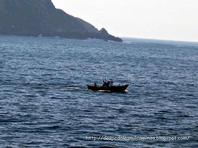 pesquero cerca de las islas Cíes