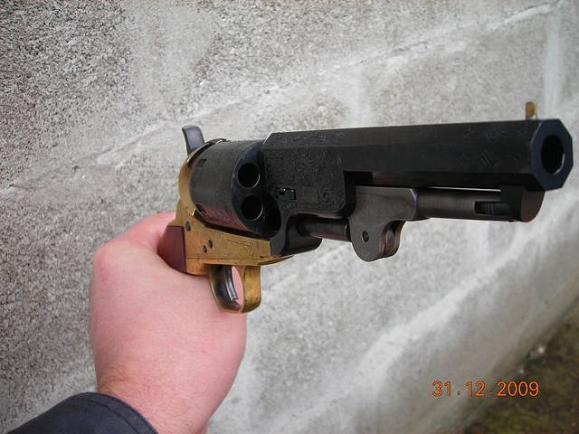 revolver (3)