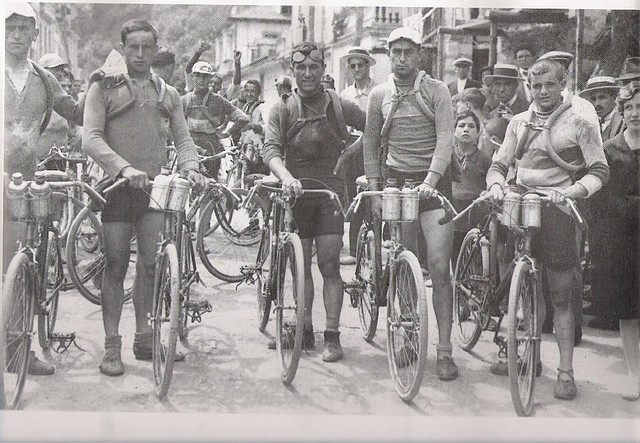 ciclistas_1932