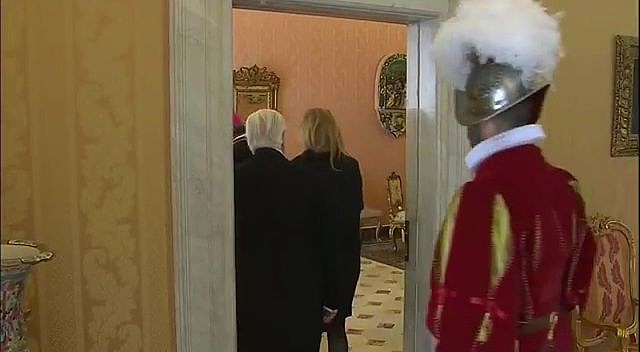 Sala de la Virgen con paso a la sala de Santa Catalina