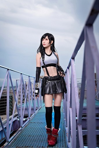 Divine-TifaLockhart-Cosplay-by-Ely-2021-6