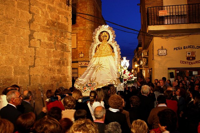 la virgen en la esquina