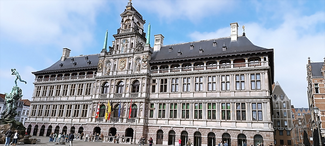 Grote Markt. Ayuntamiento Grote Markt. Ayuntamiento