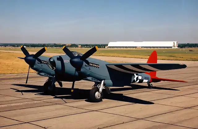 De_Havilland_Mosquito_NS519_USAF_Museum_1