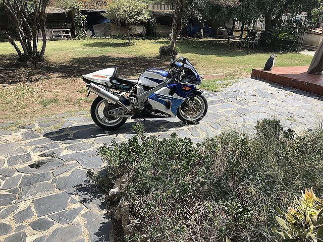TL1000R Dan (4) TL1000R Dan (4)