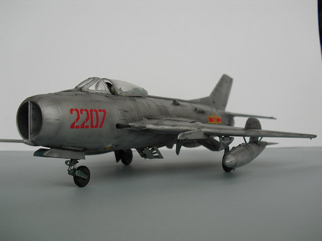 mig 19 fin 002