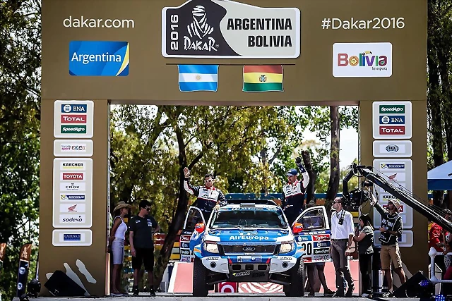 Xavier Pons and Ricardo Torlaschi at the start of the Dakar Rally before they finished third on the Prologue stage in heir Ford Ranger.