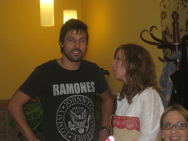 Hugo en cena antes del bolo 9 Hugo en cena antes del bolo 9