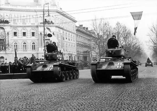 Hungarian 38M Toldi light tanks parade in Budapest following their return from the Eastern Front. November 1941