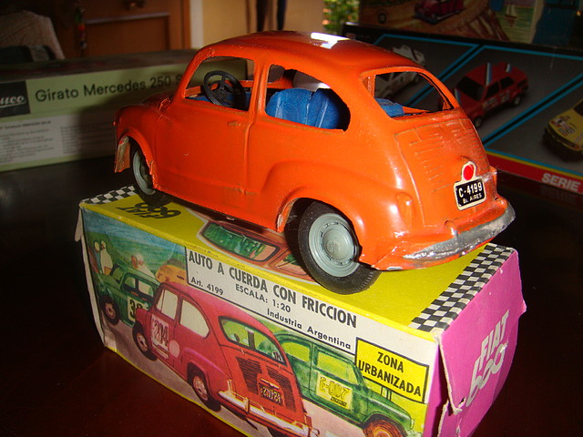 Fiat 600 Naranja LS  (3)