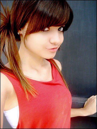 Cute-Stylish-Girls-Profile-Pictures-26