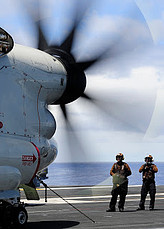 E2C Hawkeye a bordo del USS Nimitz (CVN 68). Agosto 2012