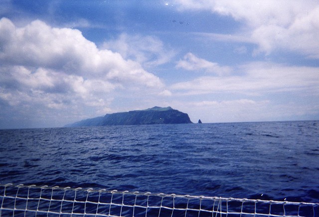 Isla San Jorge por estribor