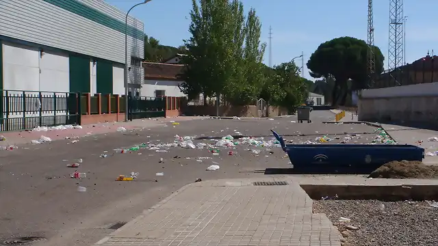 Vandalismo medioambiental en M.de Riotinto-Fot.J.Ch.Q.-07.10.12 (2)