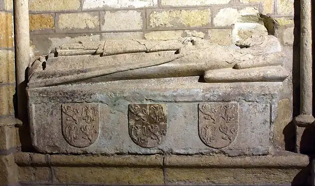 4 Sepulcro de Alfonso de Valencia (?1317), nieto de Alfonso X,