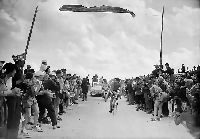 cyclisme-tour-de-france-1954-1954-grenoble-briancon-138475_0007-transformed