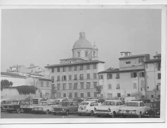 Firenze Piazza del Carmine