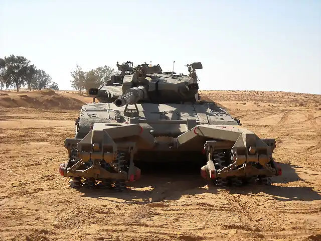 A_merkava_mk3_with_Mine_roller