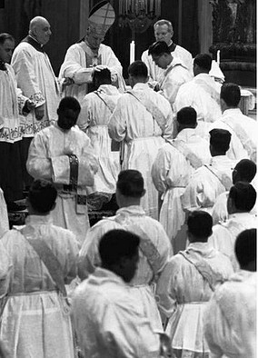 PABLO VI ORDENACION SACERDOTAL SAN PEDRO 1965