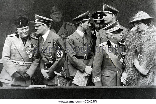 facist-leaders-in-rome-june-1940-from-left-mussolini-hitler-goebbels-c3x0jw