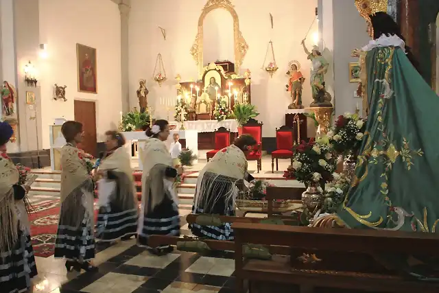 24, ofrenda de flores