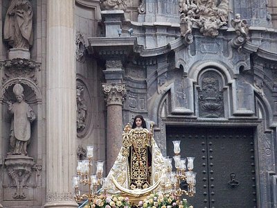 colocada en el lugar de la coronacin.