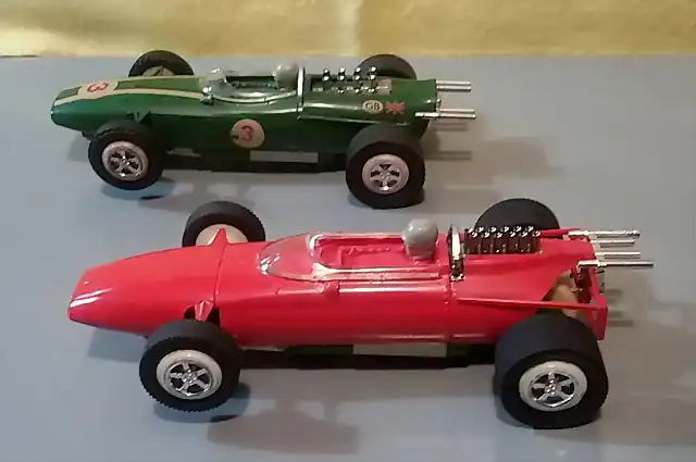 Faller Ferrari & Brabham (1)