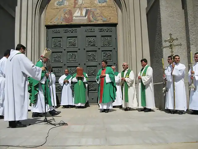 Misa de asuncin de Mons. Pedro Ossandn como administrador apostlico (13)