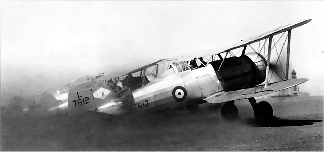 gloster-gladiator-mk-i-fighter-1938-ismailia-egypt-01B