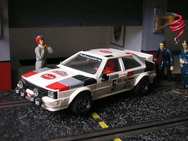 AUDI QUATTRO BLANCO